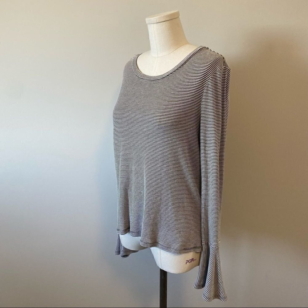 Anthropologie RO & DE Toastworthy Bell Sleeve Top - Picture 8 of 14